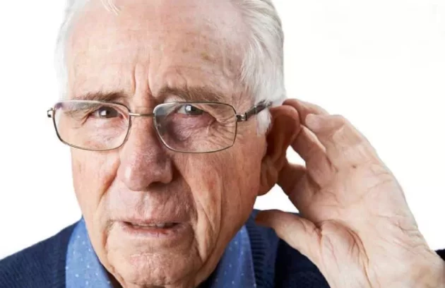 کم شنوایی با آلزایمر
